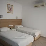 Melis 4*