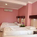 Πανσιόν Melis 4*