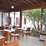 Melis Πανσιόν 4*