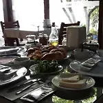 Melis Πανσιόν 4*