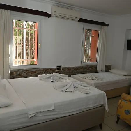 Melis 4*